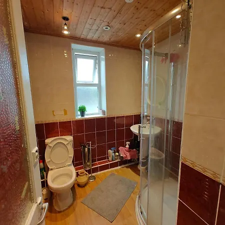 Habitación en casa particular Near Famous Curry Mile In Mánchester