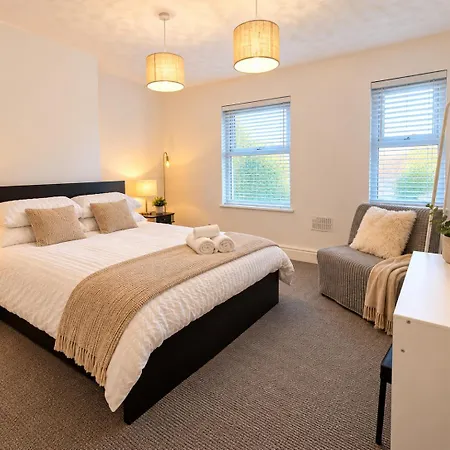 Cosy Sleeps 7 Close To Centre *