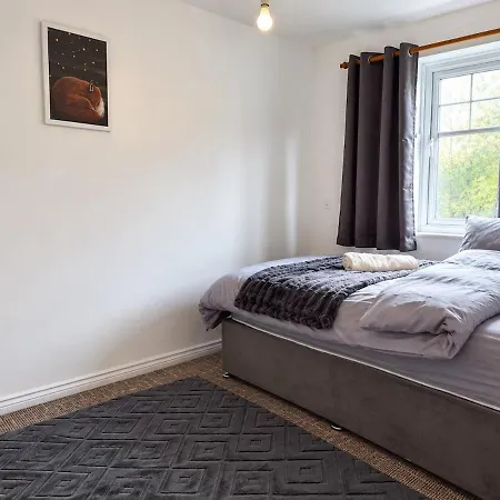 Spacious 6br Free Parking Сasa de vacaciones Mánchester