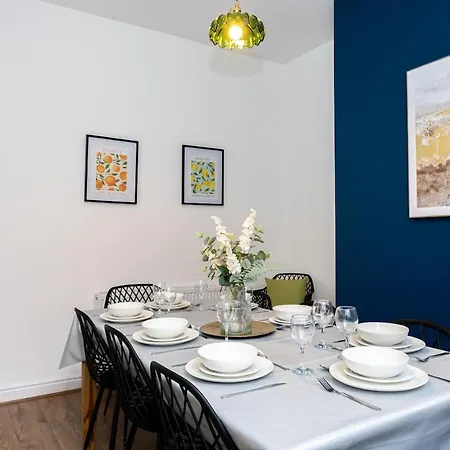 Modern 6br House With Free Parking Сasa de vacaciones