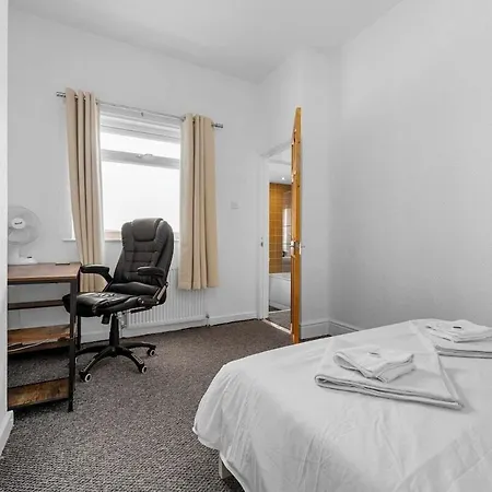 Сasa de vacaciones 2-bed In Parking & Wi-fi