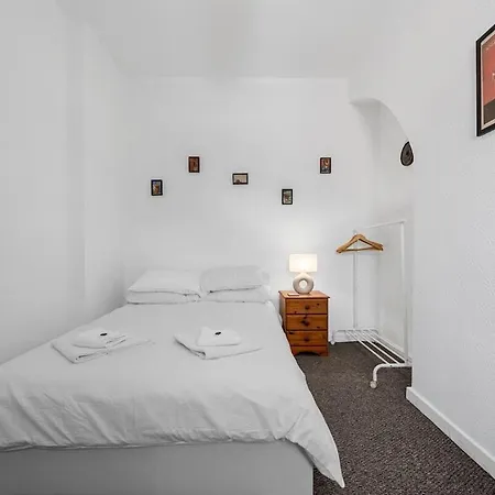 2-bed In Parking & Wi-fi Mánchester