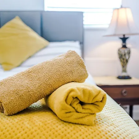 Pensión Luxury Double Room, Salford, Near Uni And Hospital Mánchester