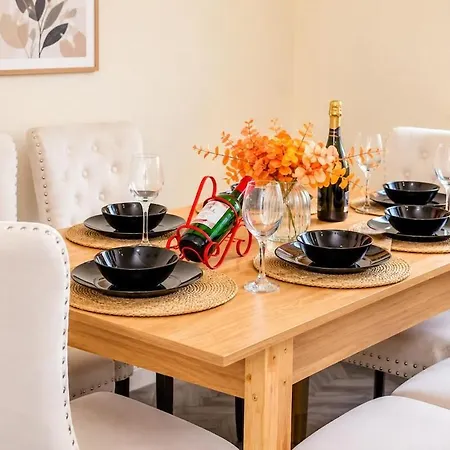 Stylish 4br For Groups & Event Uk *