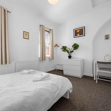 2-bed In Parking & Wi-fi Сasa de vacaciones *
