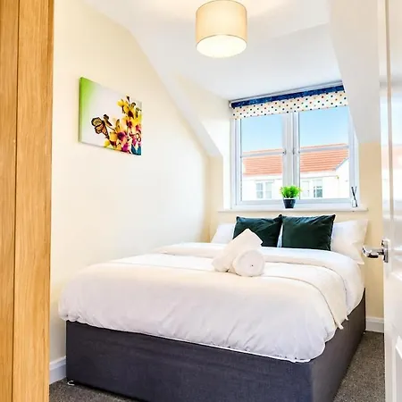 Stylish 4br For Groups & Event Uk *