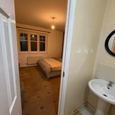 Сasa de vacaciones Spacious 6br Free Parking *