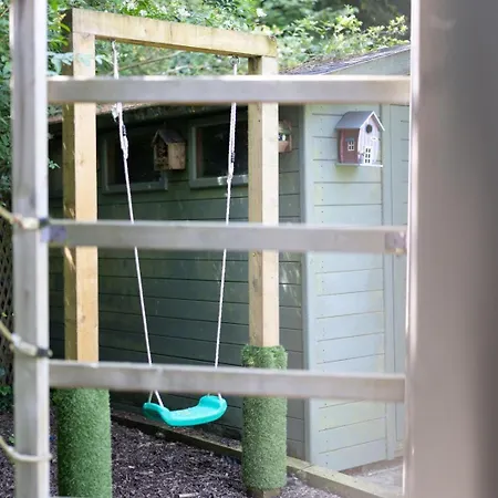 Stylish Family Friendly In The Heart Of Prestwich - Sleeps 4 * Mánchester