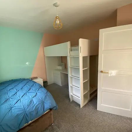 Stylish Family Friendly In The Heart Of Prestwich - Sleeps 4 Mánchester