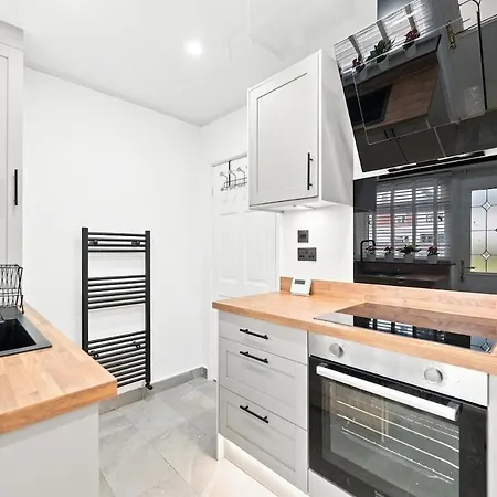 Сasa de vacaciones Stylish 5-bed 3 King Beds 1 Double 1 Single Sleeps 9 Mánchester