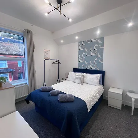 Luxe 3 Bed In *