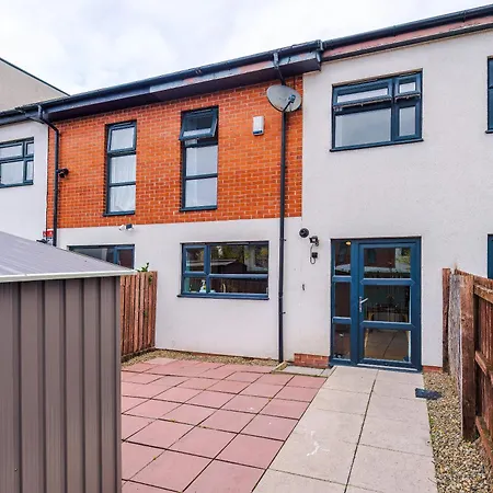 3 Bed 2 Bath House Near Centre, Universities & Mri By Kammili Сasa de vacaciones Mánchester