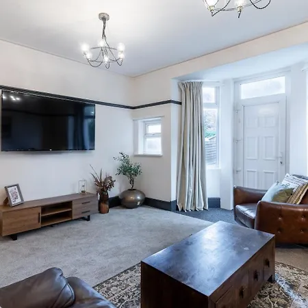Spacious 6br Perfect For Families & Big Group * Manchester