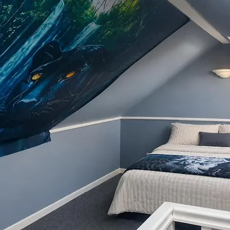 Biffo's - 2 Bed Private