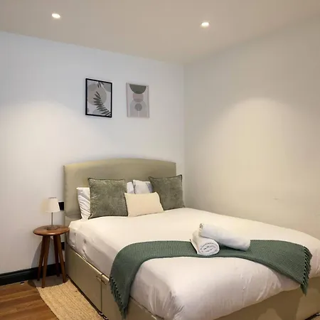 Apartment Modern 1br - Exposed Brick - Gym - Monthly