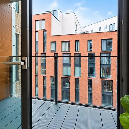 2 Bed City Centre Apartment With Private Balcony - Northern Quarter & Piccadilly Manchester