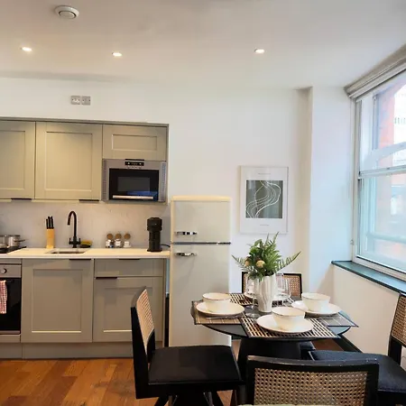 Modern 1br - Exposed Brick - Gym - Monthly Apartment