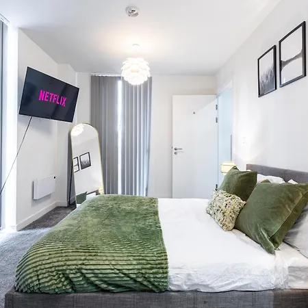 Boutique 2-bed Retreat - Ao Arena & Victoria Stn Manchester