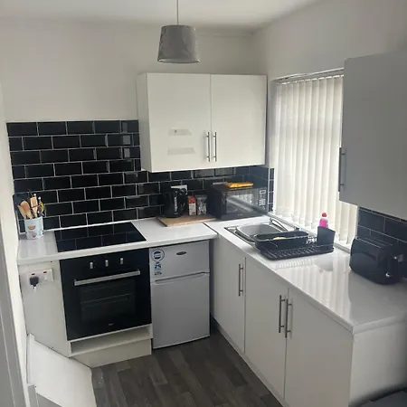 Upper Flat In Clayton Walking Distance To Etihad Co-op Live Apartamento