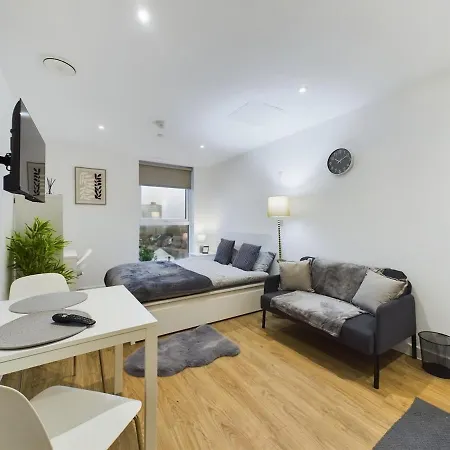 Perfect For Couples And Working Away In * Mánchester