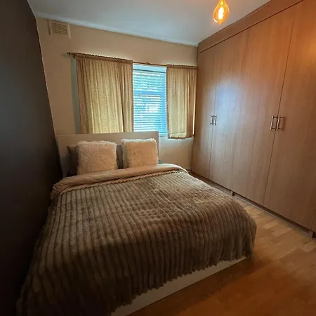 Gorgeous In Old Trafford - Free Parking Apartment
