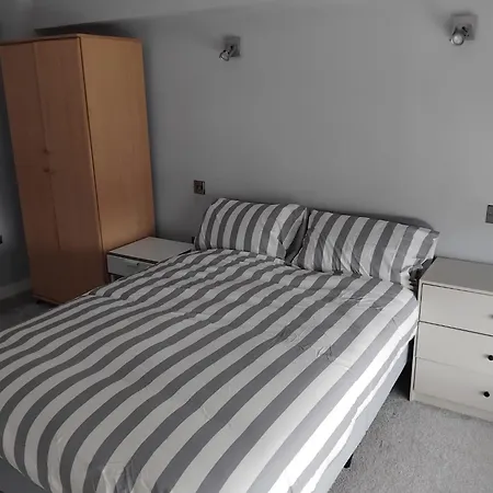 2 Bedroom