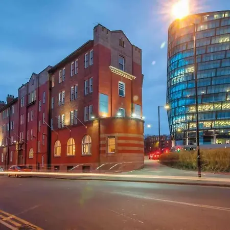 For Students Only - Ashton House In * Mánchester