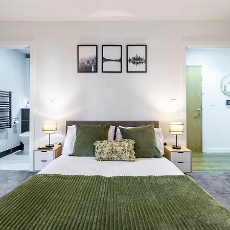 Boutique 2-bed Retreat - Ao Arena & Victoria Stn * Manchester