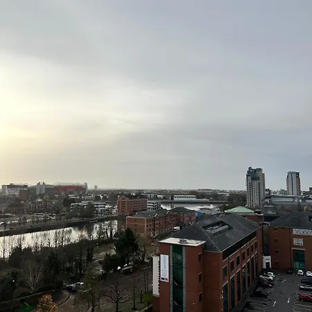 Vibrant Flat In Salford Quays Near Old Trafford Apartamento Mánchester