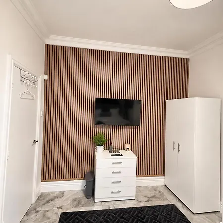 The Luxe Hot Tub House Apartamento *