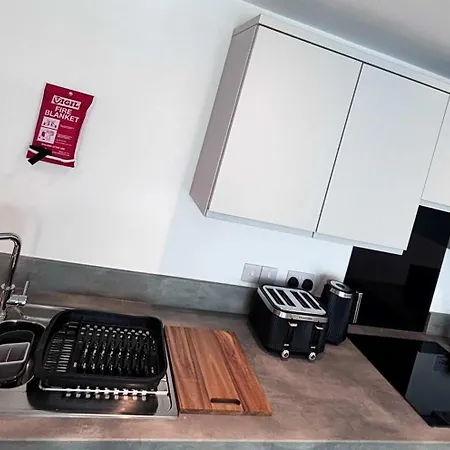 Stylish 2-bedroom In Salford Mánchester