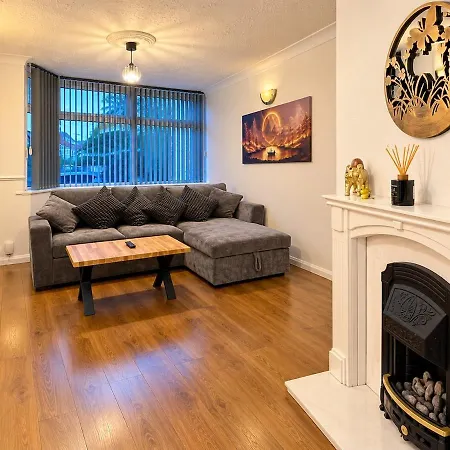 Modern 3-bed With Parking Apartamento Mánchester