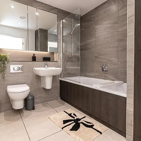 Spacious 2-bed Canal-side Sleeps 4 Mánchester
