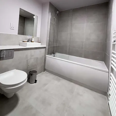 Stylish One Bedroom Flat In Old Trafford Apartment