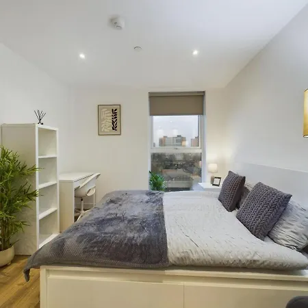 Perfect For Couples And Working Away In * Mánchester
