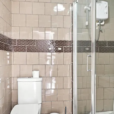 Apartment Self-contained Near Old Trafford, *