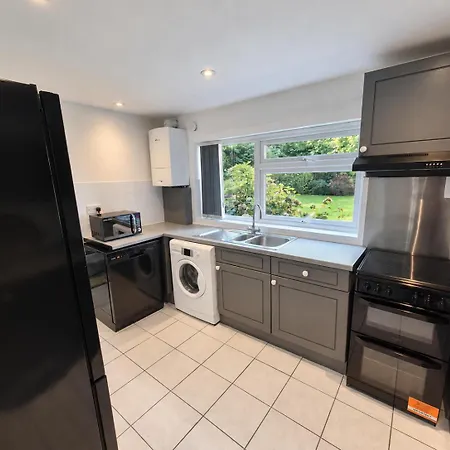 4-bed In Sleeps 8 Apartamento *