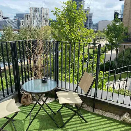 Spacious 2-bed Canal-side Sleeps 4 Apartamento *