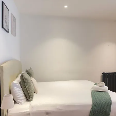 Modern 1br - Exposed Brick - Gym - Monthly Apartment Manchester