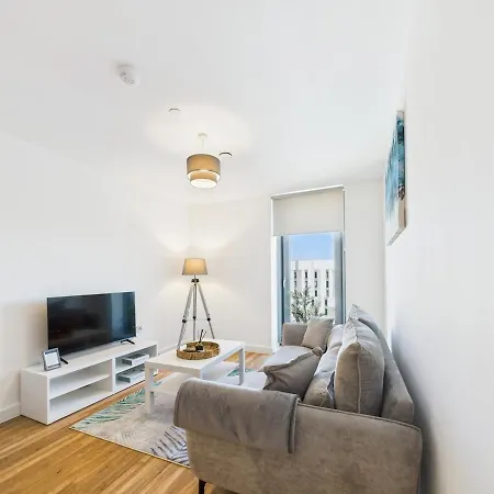 New 1br In Media Apartamento Mánchester