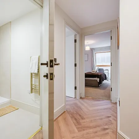 Stylish 1br Piccadilly - Terrace View - Sleeps 4 Apartamento *