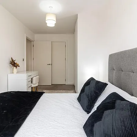 Apartamento Spacious 2-bed Canal-side Sleeps 4