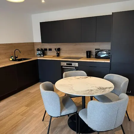 Standard Two Bedroom Near Mediacity
