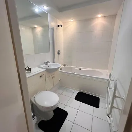 Oxford Rd Skyline 2br Centre Retreat - *