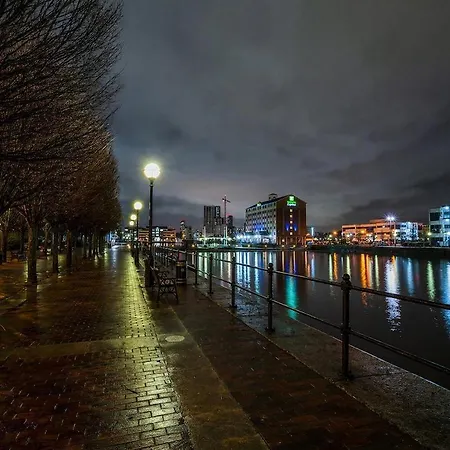 Salford Riverside Luxe Ensuite