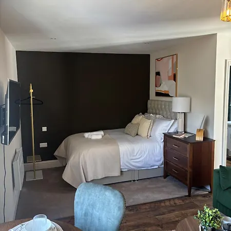 Modern In Sale Wi-fi & Self Check-in *