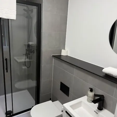 Standard Two Bedroom Near Mediacity * Manchester