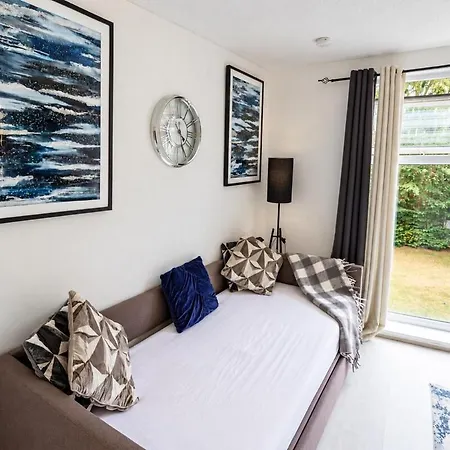 Apartment Luxury 1br Sleeps 4 Near Long