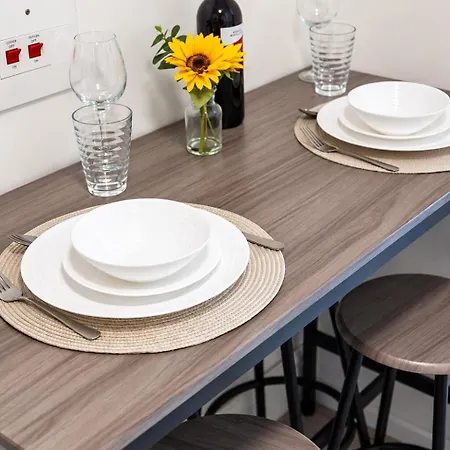 Luxury 1br Sleeps 4 Near Long Apartment *