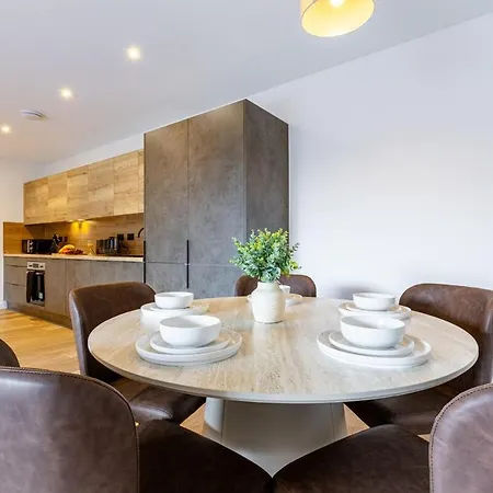 Spacious 3br Centre Retreat *